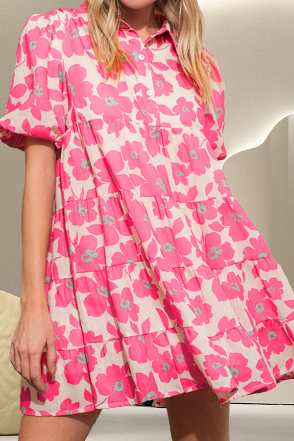 Mini-robe imprimée à manches courtes et col à revers