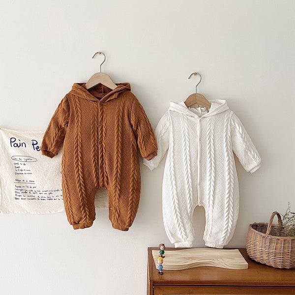 Combinaison à capuche et boutons-pression à manches longues en tricot torsadé
