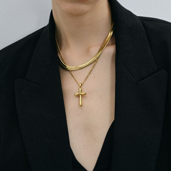 Collier croix en acier inoxydable