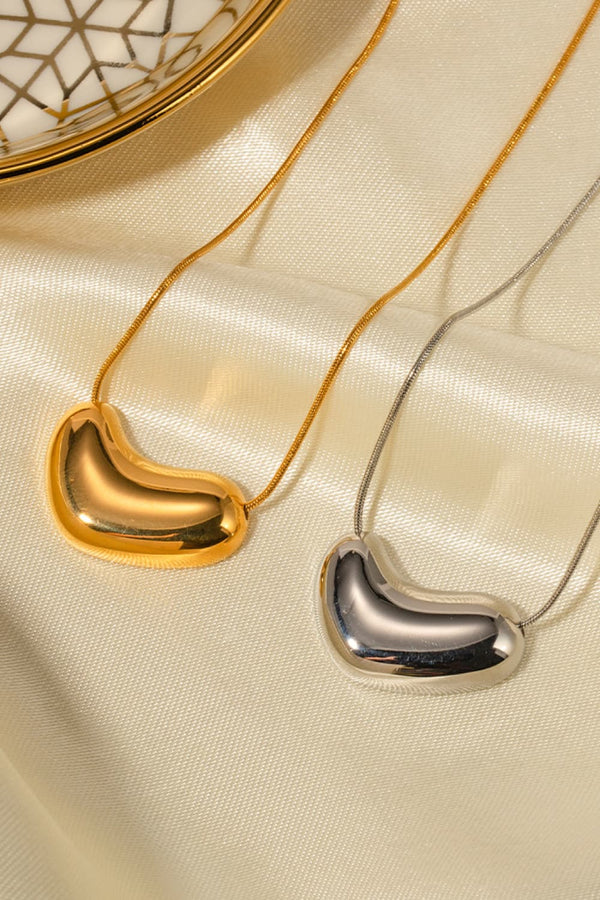 Collier avec pendentif en forme de cœur